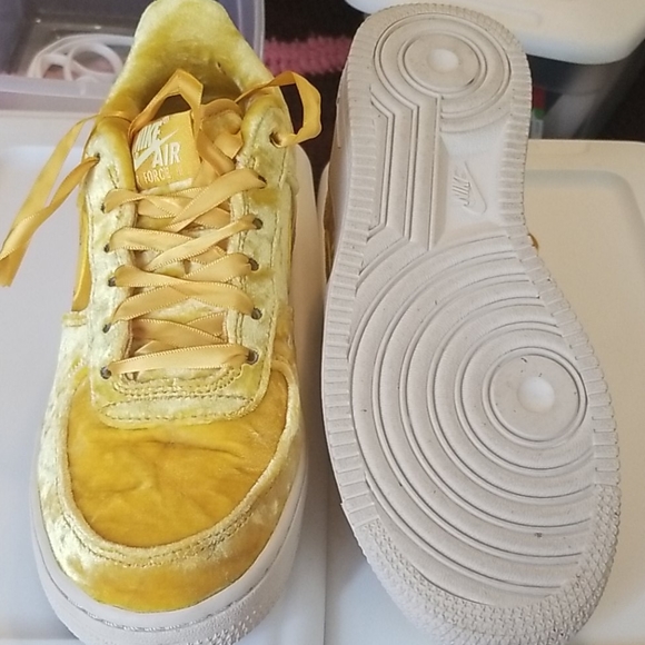 Nike Air Force 1s - Picture 3 of 3